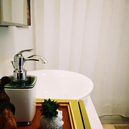 Plush 2 Bedroom Unit 5Min Downtown Off Wellington Montréal Buitenkant foto